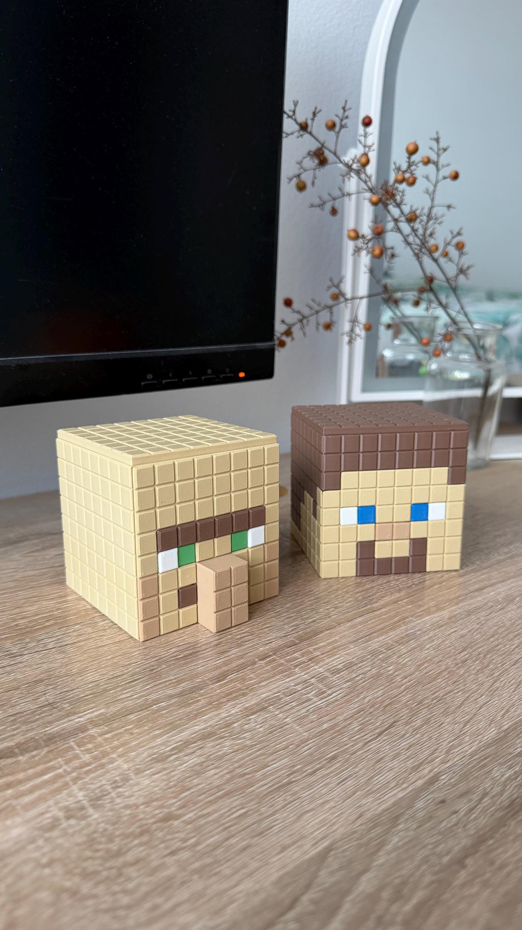 Minecraft Stationary Holders - Steve and Villager - Minecraft Movie Set | Retro Cozy Gaming | Kids videogame gift | Cute Office Table Decor