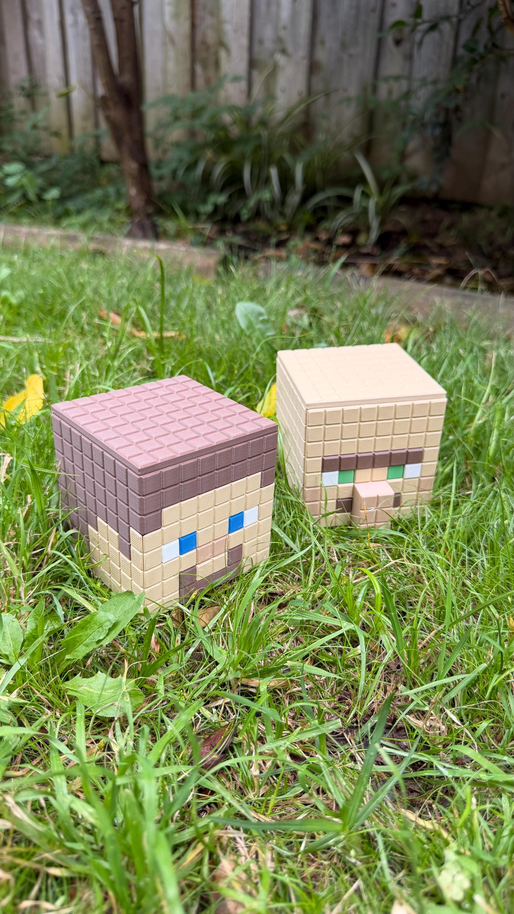 Minecraft Stationary Holders - Steve and Villager - Minecraft Movie Set | Retro Cozy Gaming | Kids videogame gift | Cute Office Table Decor